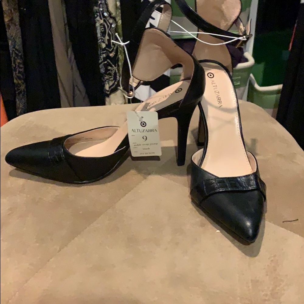 Altuzarra for Target pumps